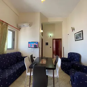 Hotel The First, Sarandë